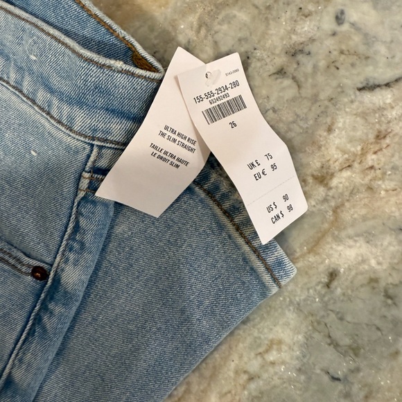 NWT Women’s Abercrombie & Fitch 90’s Slim Straight Ultra High Rise Jeans- 26/2 - Picture 8 of 9